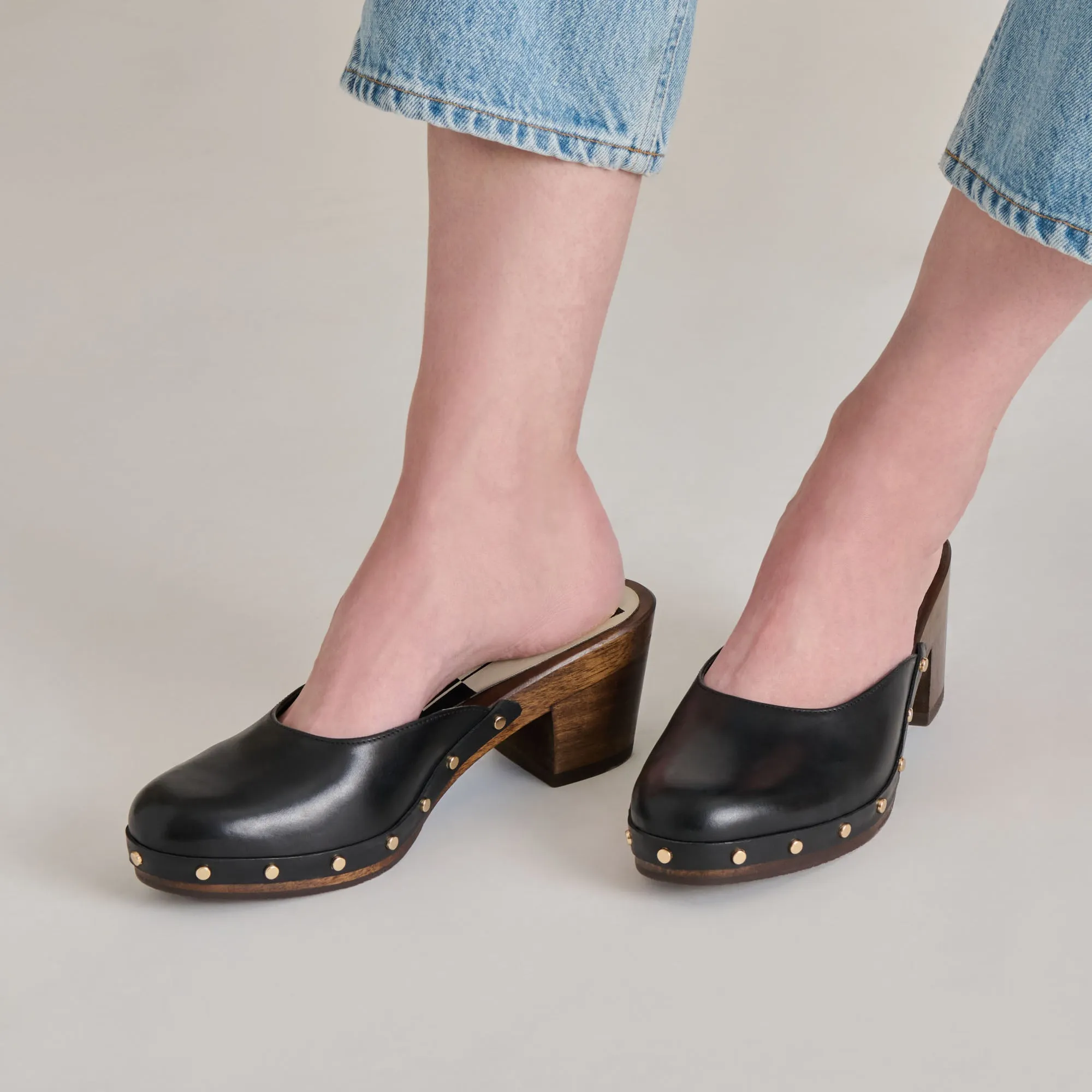 CAMYN HEELS BLACK LEATHER Dolce Vita