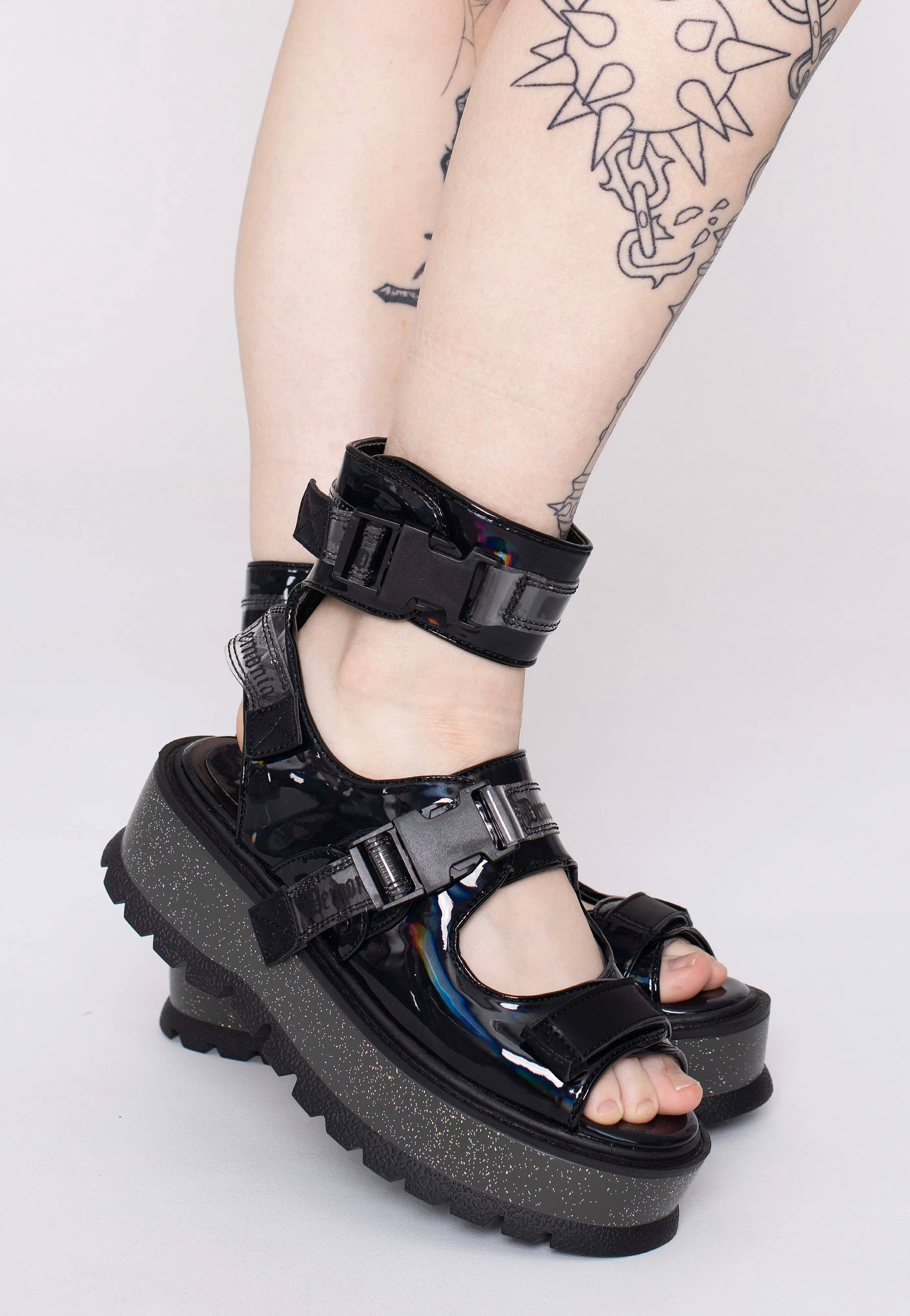 DemoniaCult - Slacker 15B Black Holo Pat - Girl Sandals