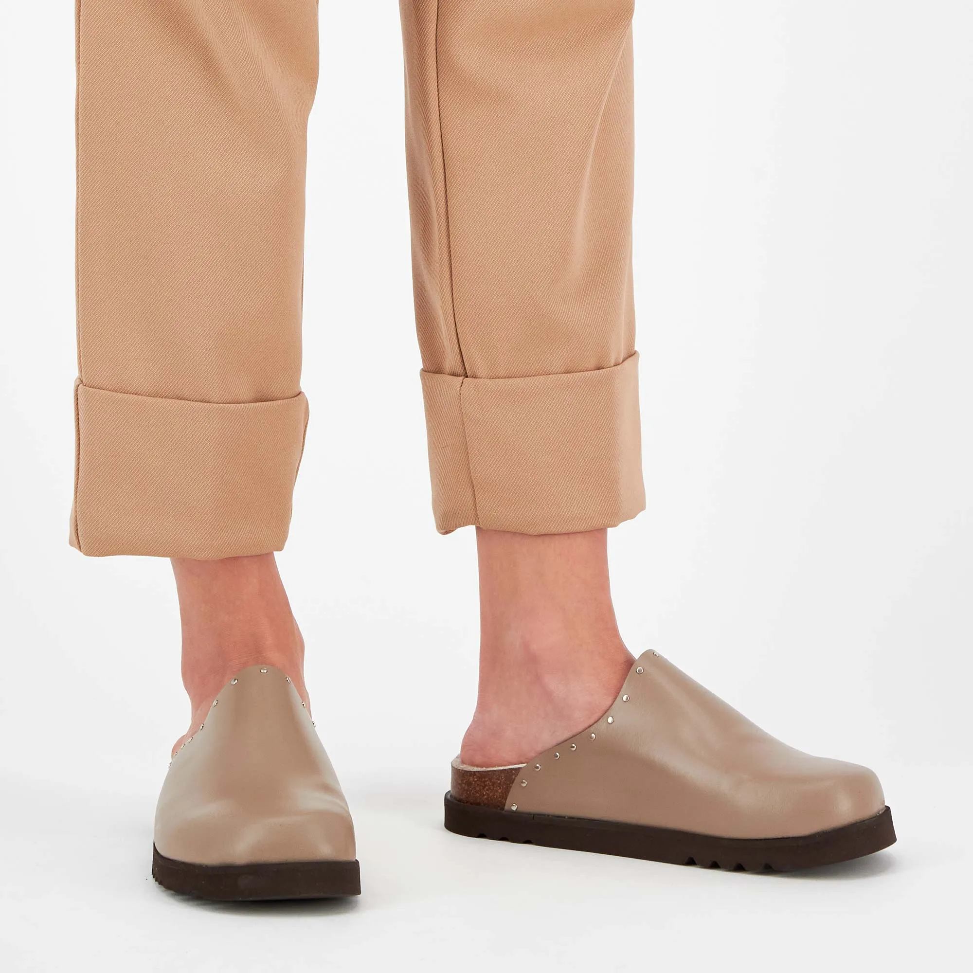 FAE STUDS -Scholl