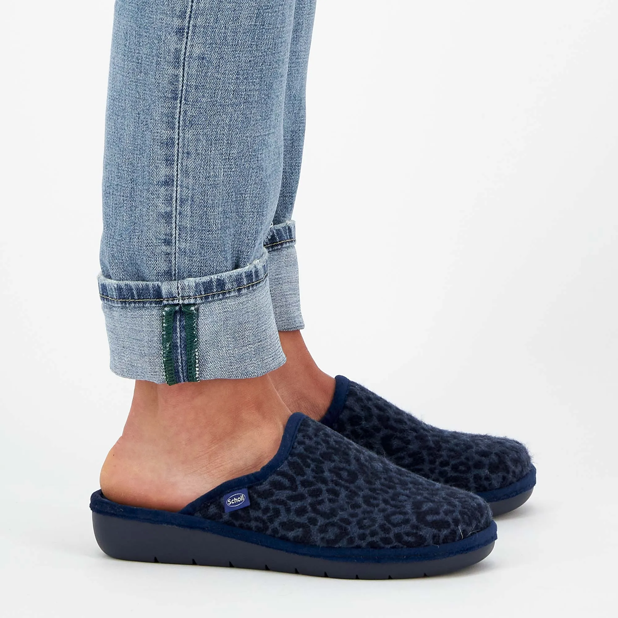 LAUREN -Scholl