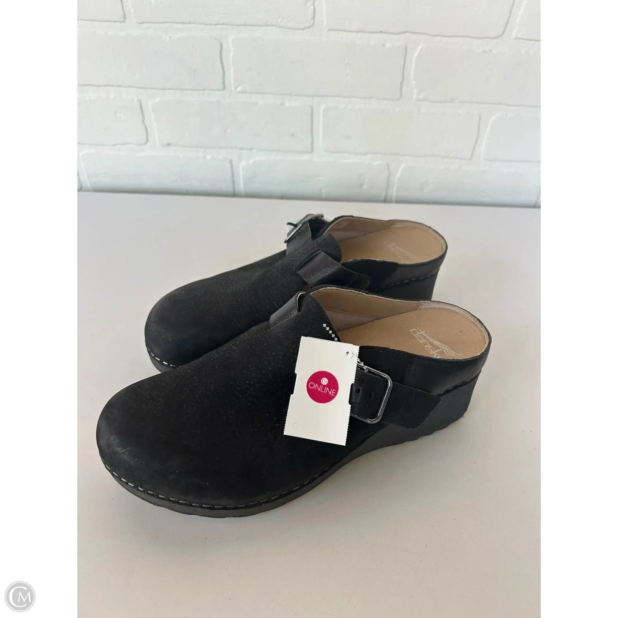 Shoes Flats By Dansko In Black, Size: 8.5